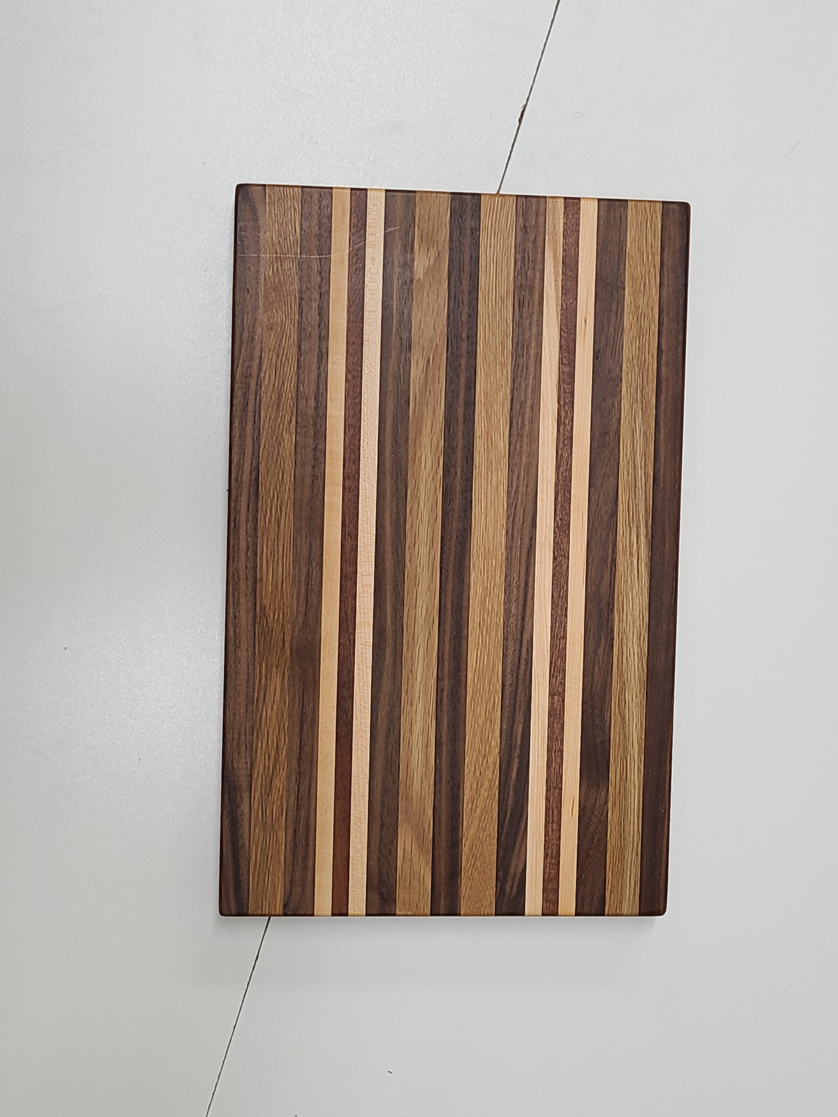 Premium Hardwood Cutting Board - Striped Pattern - 11 inches x 18 inches